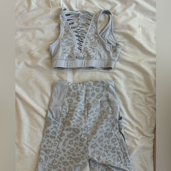 Workout set - Picture 3 of 3